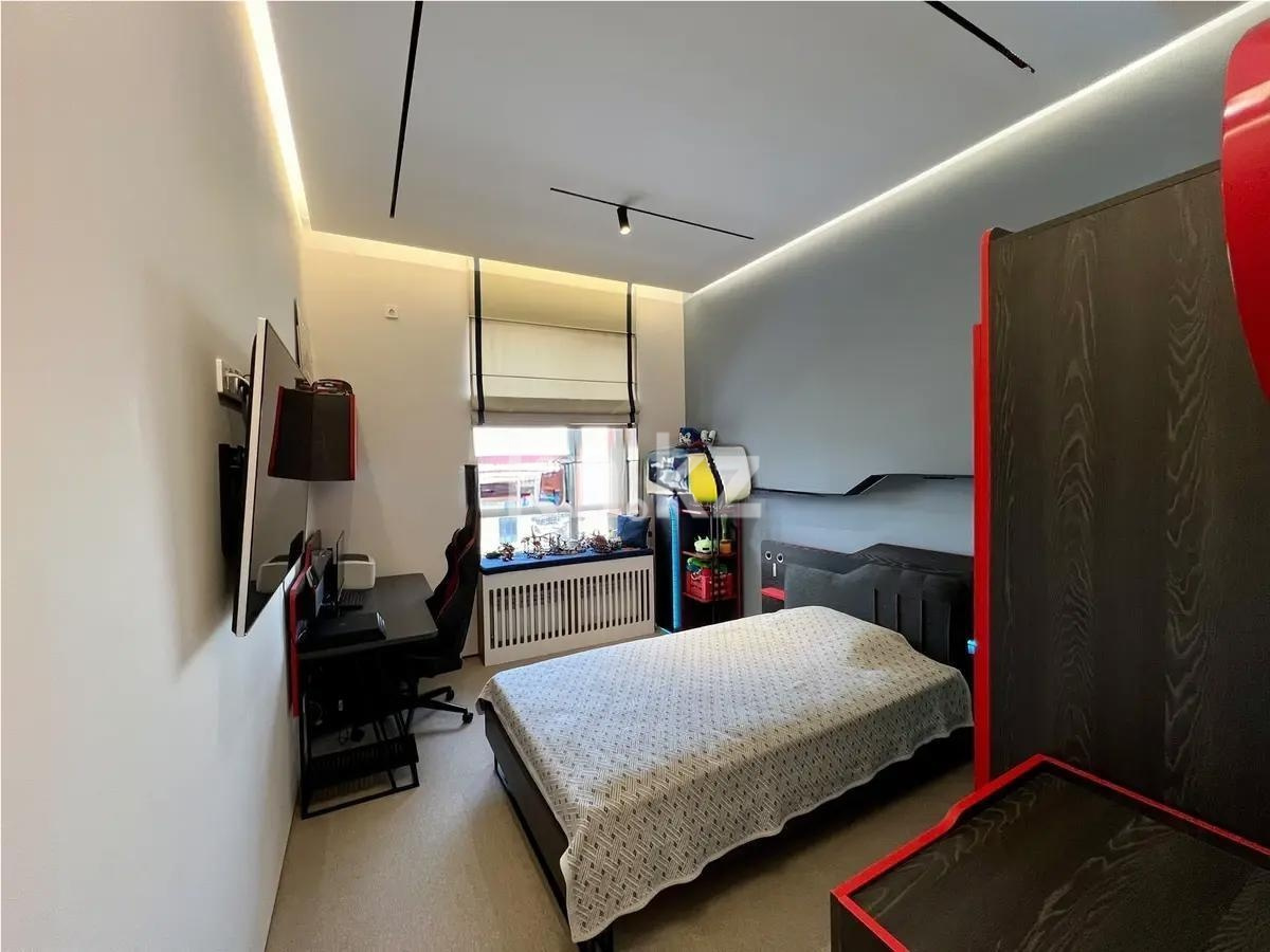 Продажа 4-комнатной квартиры, 125 м² в Астане
