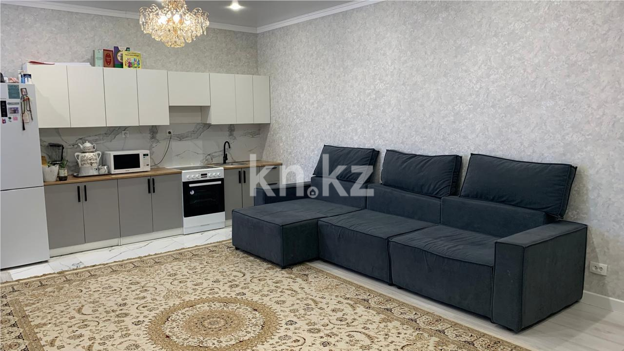 Продажа 3-комнатной квартиры, 83 м², ул. Муканова в Караганде