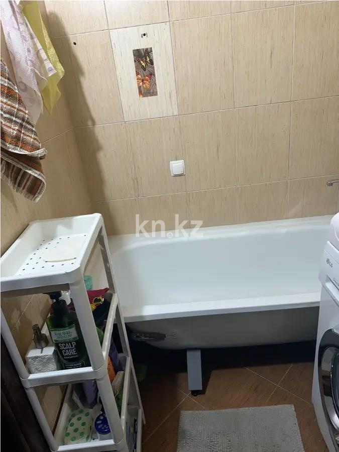 Продажа 2-комнатной квартиры, 46 м², мкр-н Коктем-3, дом  13 в Алматы - фото 2