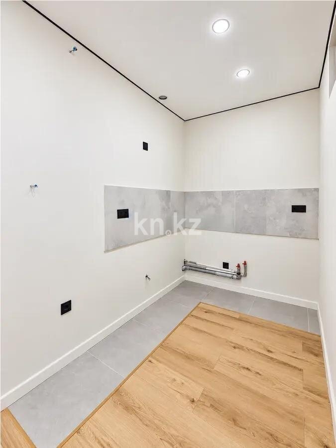 Продажа 3-комнатной квартиры, 50.5 м² в Алматы - фото 4