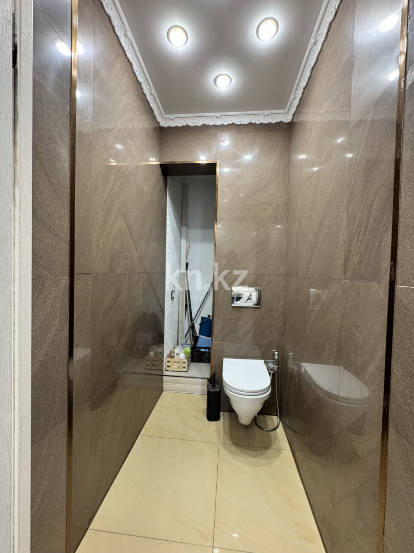 Продажа 3-комнатной квартиры, 110.5 м² в Караганде - фото 21