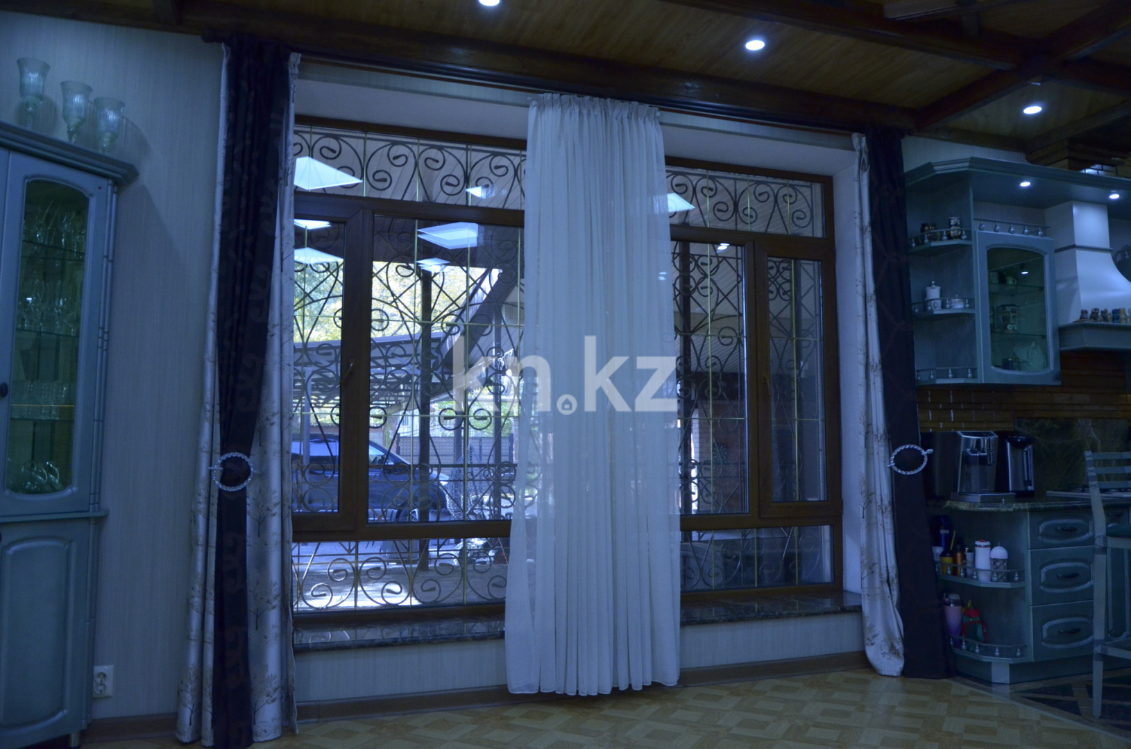 Продажа 7-комнатного дома, 380 м² в Алматы - фото 14