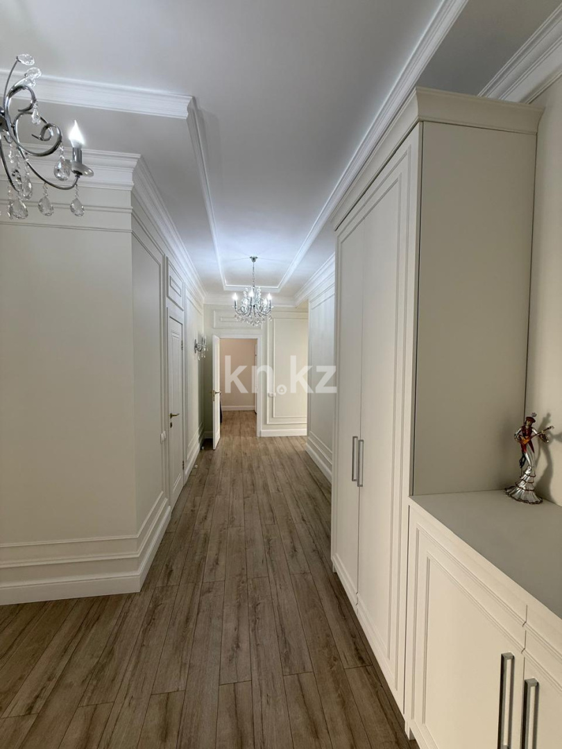 Продажа 4-комнатной квартиры, 140 м², ул. Бокейхана, дом  3б - Керей Жанибек Хандар в Астане - фото 37