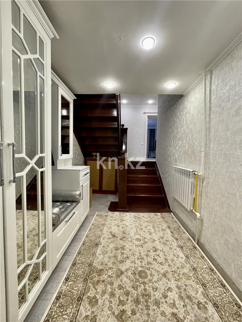 Продажа 4-комнатной квартиры, 117 м², пр. Республики, дом  4 в Караганде - фото 28