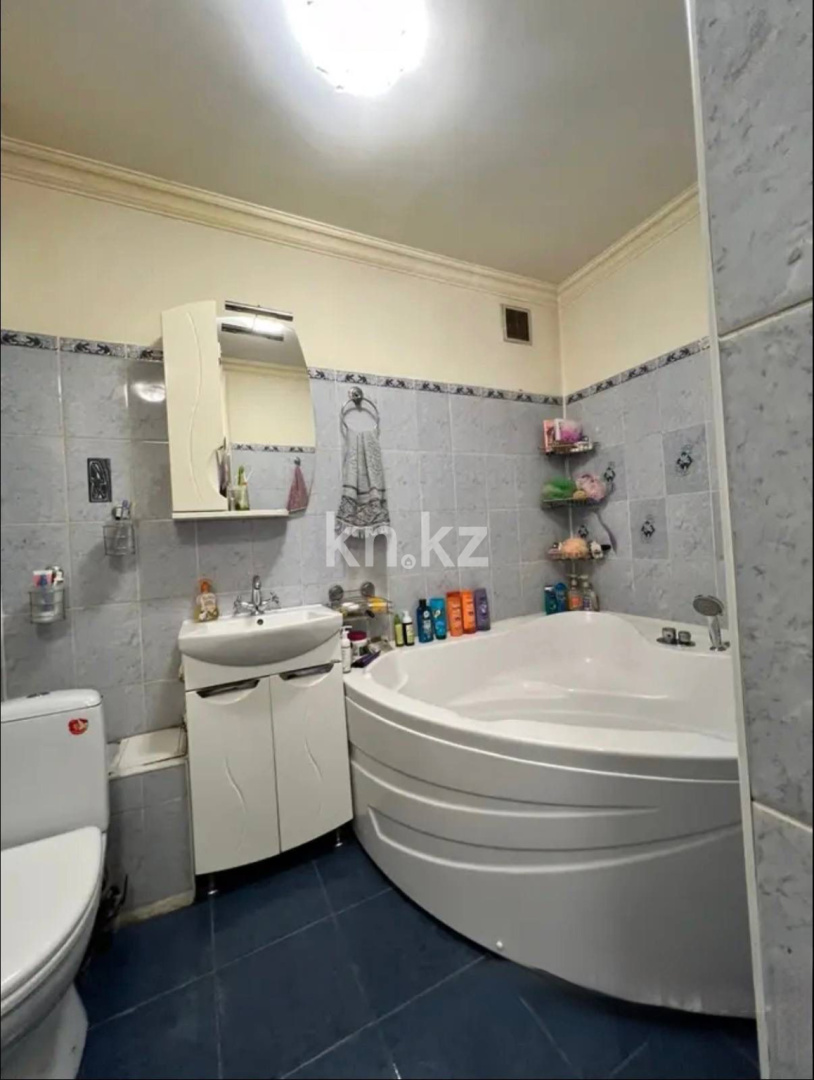 Продажа 3-комнатной квартиры, 74 м² в Алматы - фото 13