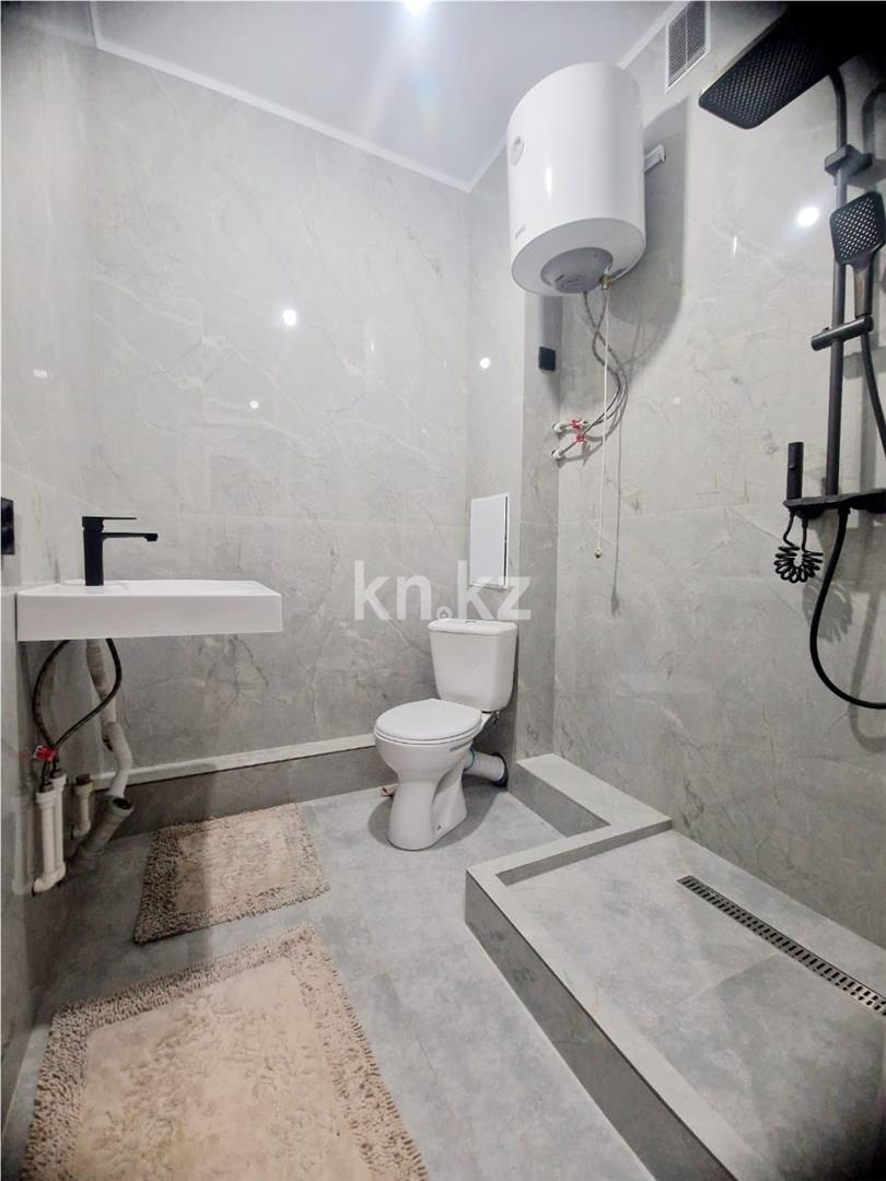 Продажа 2-комнатной квартиры, 40 м², ул. Муканова, дом  88 в Караганде - фото 8