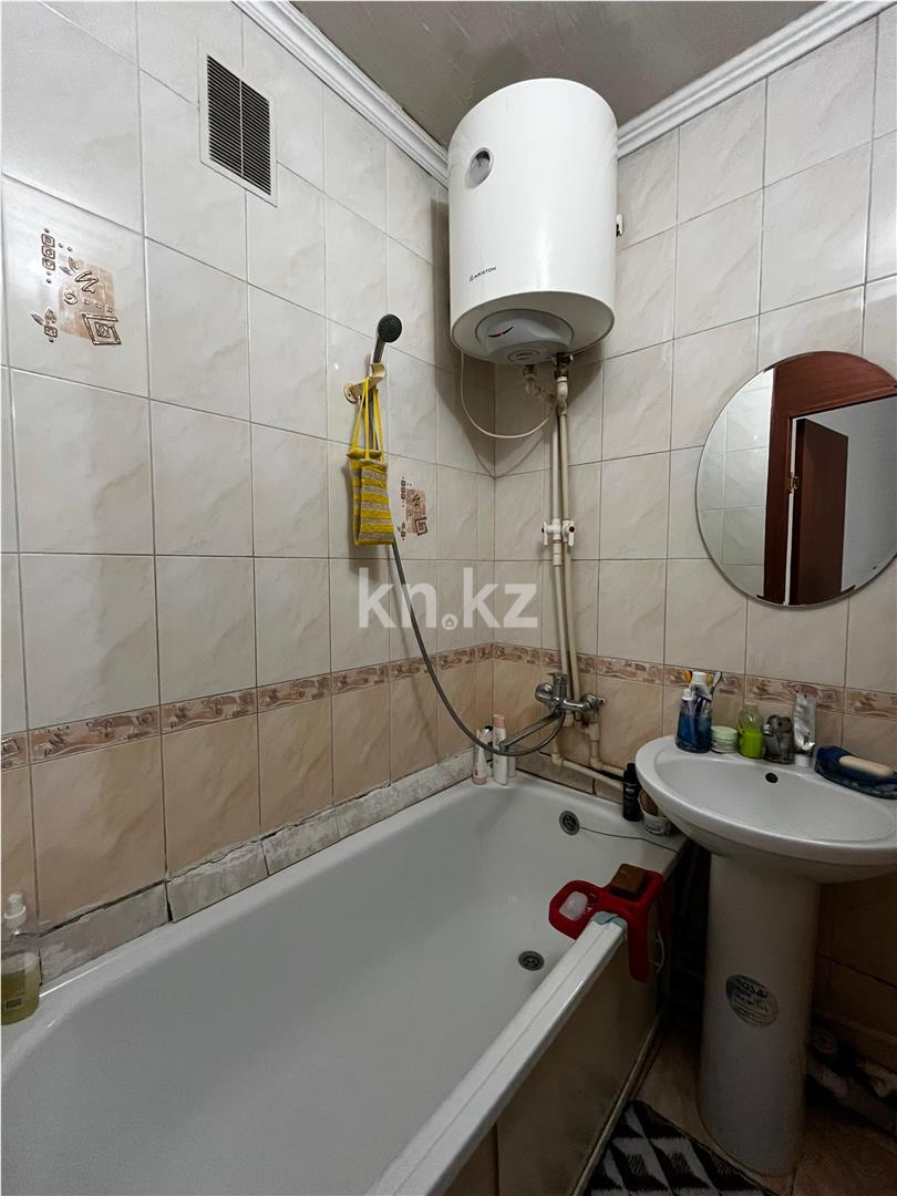 Продажа 2-комнатной квартиры, 47 м², мкр-н 16 в Караганде - фото 6