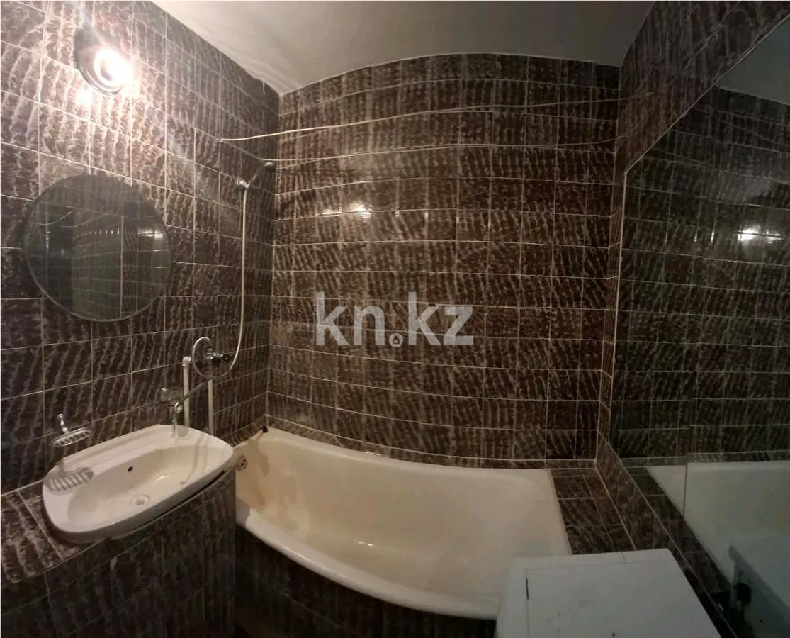 Продажа 1-комнатной квартиры, 40 м², пр. Строителей, дом  7 в Караганде - фото 3