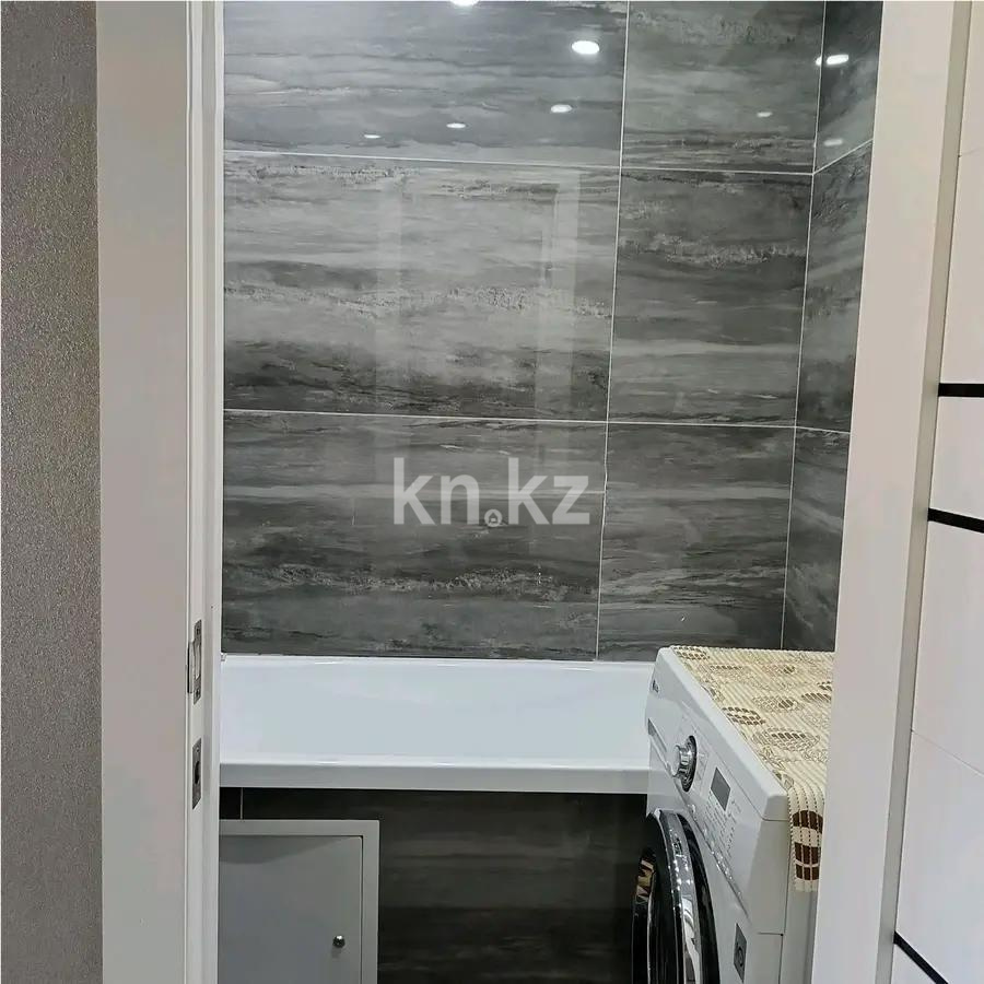 Продажа 3-комнатной квартиры, 65 м², мкр-н Гульдер-1, дом  4 в Караганде - фото 2