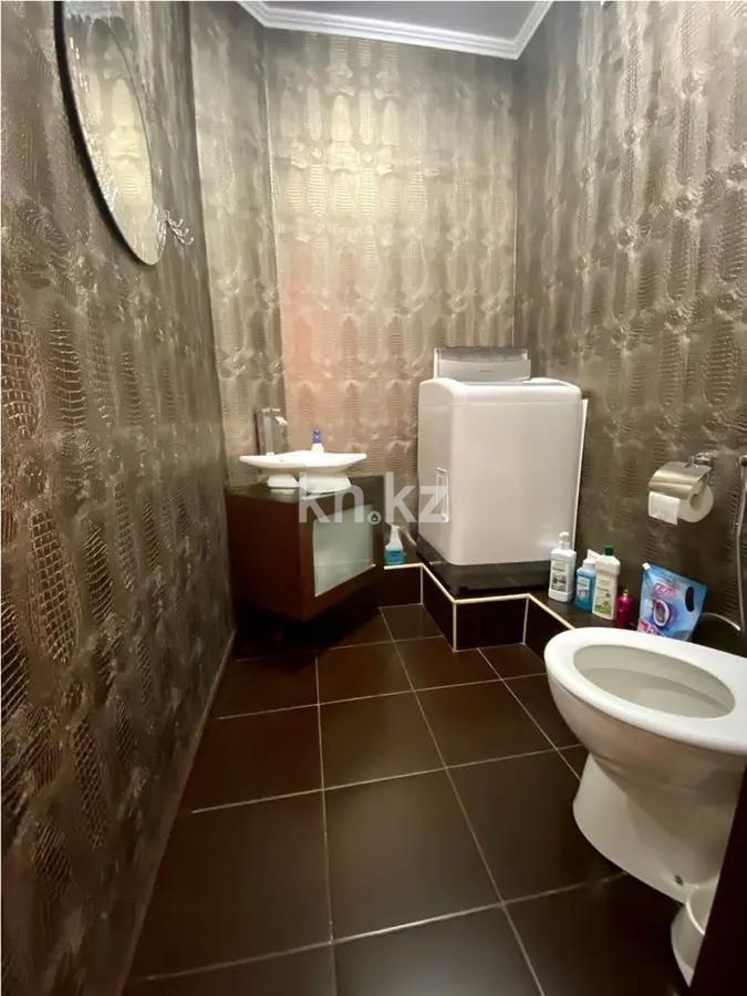 Продажа 4-комнатной квартиры, 132 м², ул. Ходжанова, дом  76 в Алматы - фото 7