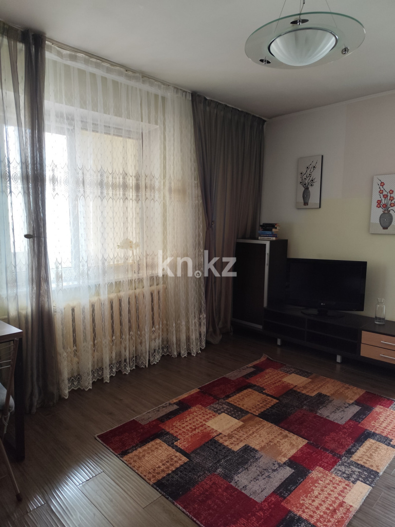 Аренда 1-комнатной квартиры, 50 м², мкр-н Самал-1, дом  31 - ул. Жолдасбекова в Алматы - фото 6