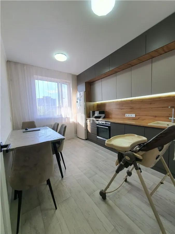 Продажа 2-комнатной квартиры, 60 м², ул. Сарыарка, дом  19 в Караганде - фото 3