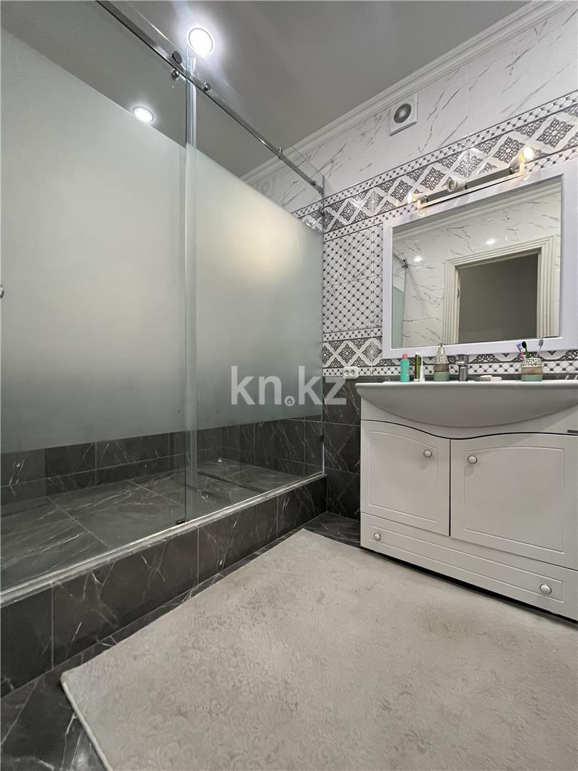 Продажа 3-комнатной квартиры, 92 м², ул. Таттимбета в Караганде - фото 24