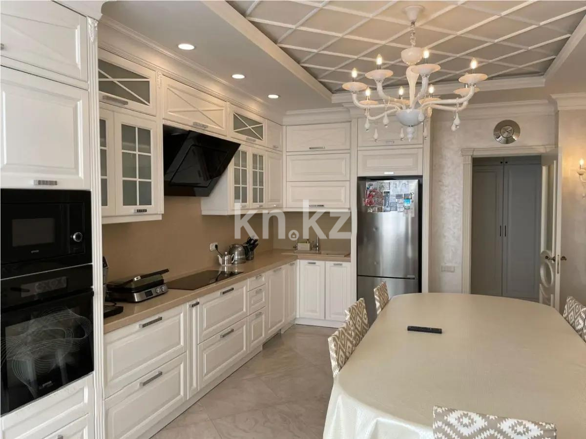 Продажа 5-комнатной квартиры, 220 м², ул. Достык, дом  10 в Астане - фото 8