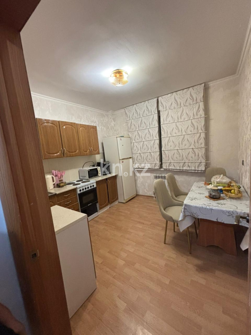 Аренда 1-комнатной квартиры, 40 м² в Астане