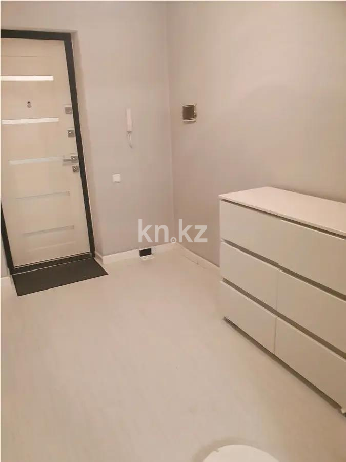 Продажа 1-комнатной квартиры, 46 м², ул. Кенесары, дом  70 в Астане - фото 4