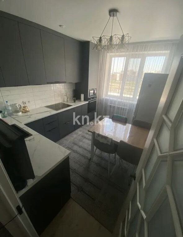 Аренда 1-комнатной квартиры, 40 м² в Астане