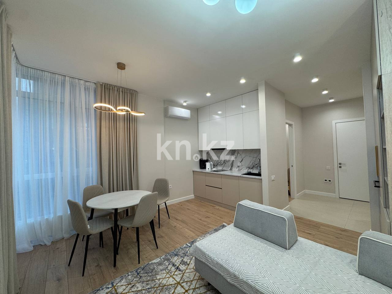 Аренда 2-комнатной квартиры, 45 м², ул. Акмешит, дом  1 - ул. Сыганак в Астане