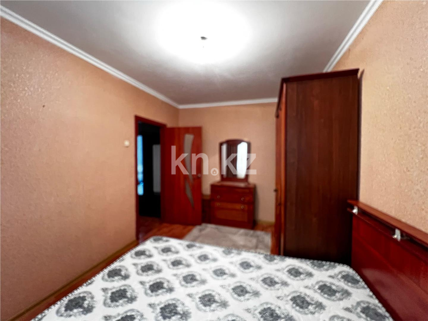 Продажа 2-комнатной квартиры, 53 м², мкр-н Голубые Пруды, дом  18 в Караганде - фото 4