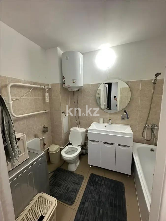 Продажа 2-комнатной квартиры, 69 м², ул. Ашимова, дом  24 в Караганде - фото 4