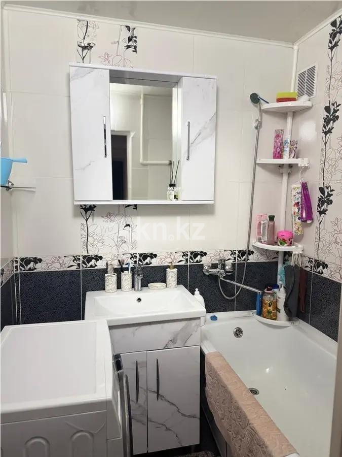 Продажа 3-комнатной квартиры, 61 м², мкр-н Мамраева (Восток-5), дом  12 в Караганде - фото 5