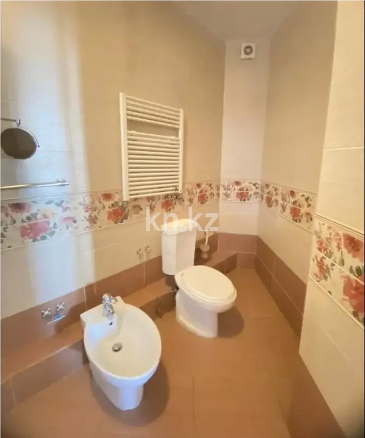 Продажа 3-комнатной квартиры, 208 м², пр. Аль-Фараби, дом  47 в Алматы - фото 4