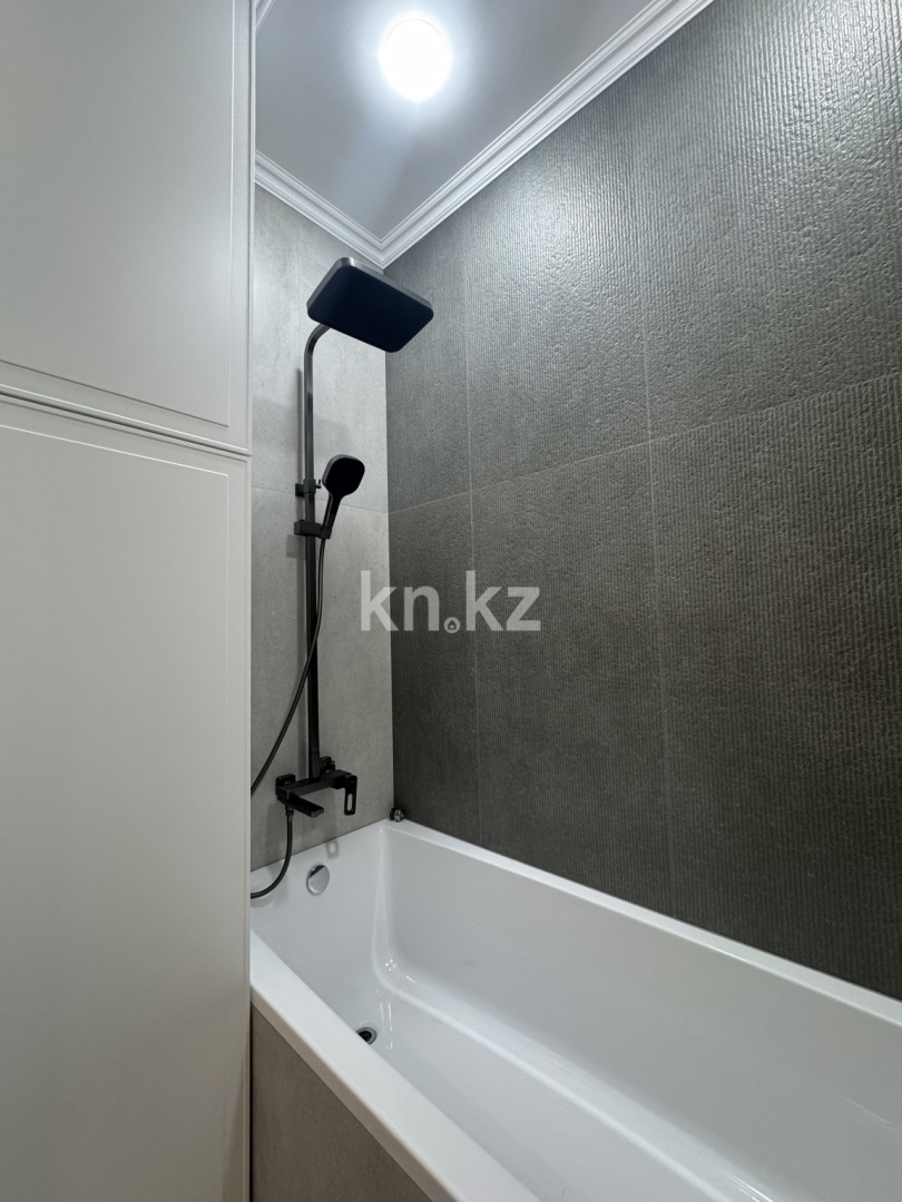 Продажа 3-комнатной квартиры, 115 м², ул. Утеген батыра, дом  11д в Алматы - фото 27