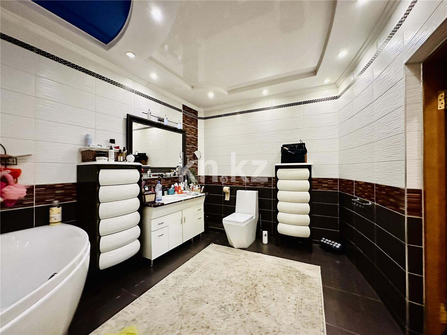 Продажа 9-комнатного дома, 366.9 м², ул. Крылова в Караганде - фото 22