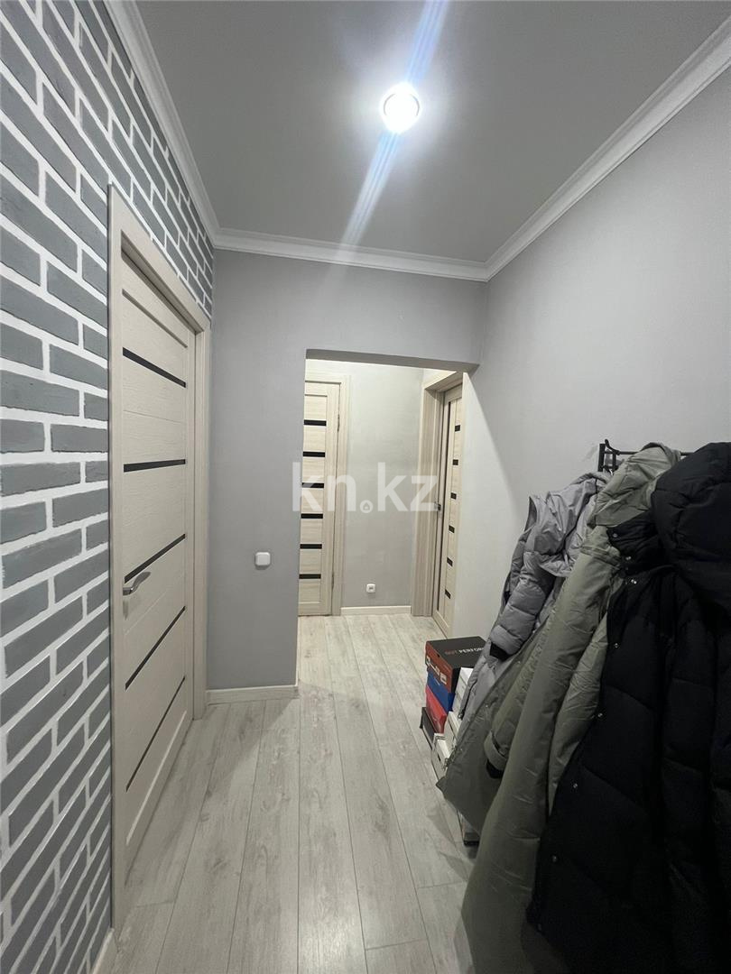 Продажа 2-комнатной квартиры, 52 м², мкрн-н Шапагат, дом  10 в Караганде - фото 10