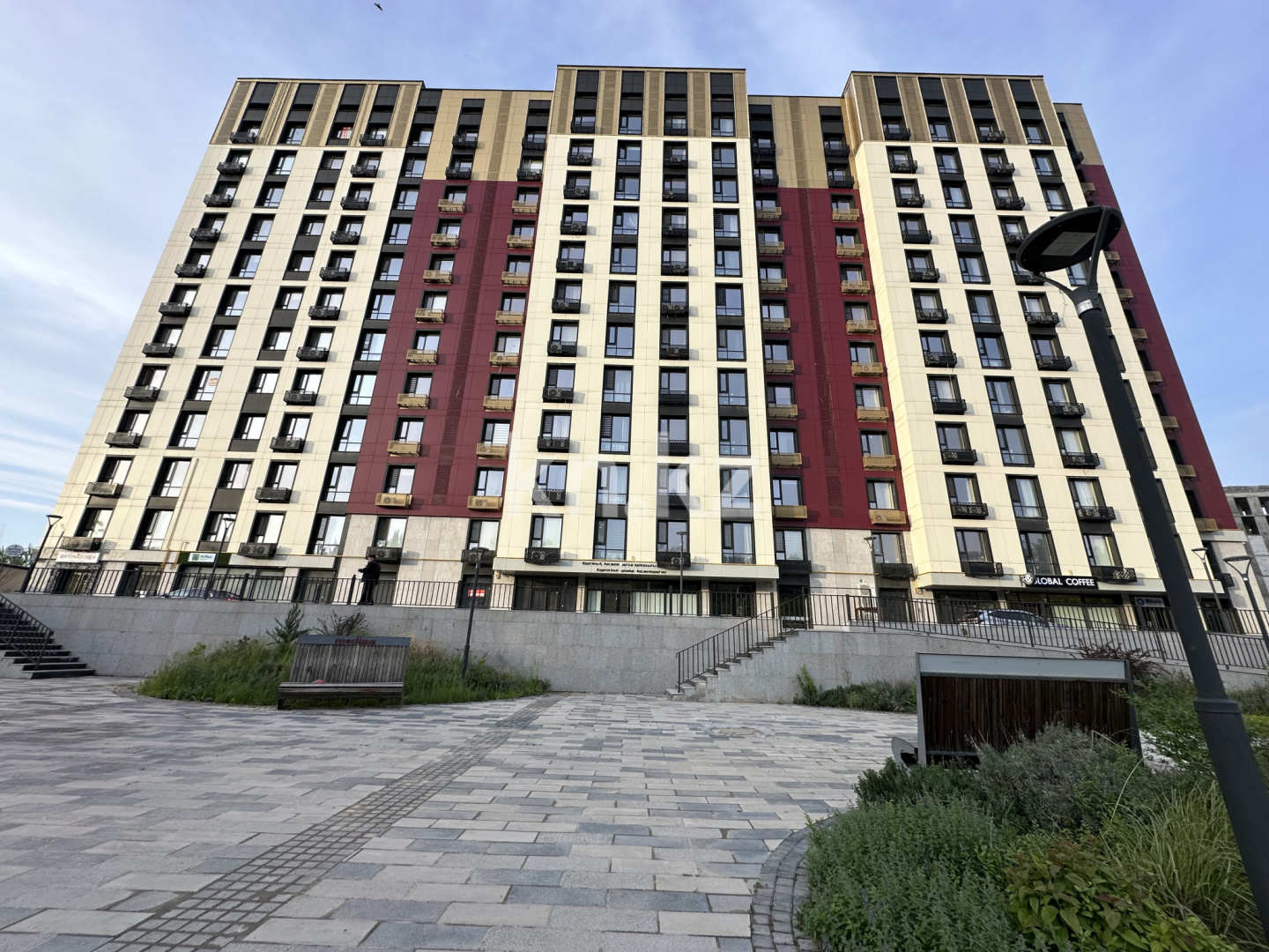 Продажа 2-комнатной квартиры, 80 м² в Шымкенте