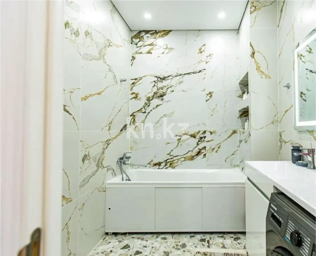 Продажа 2-комнатной квартиры, 80 м², ул. Сатпаева, дом  90/54 в Алматы - фото 4