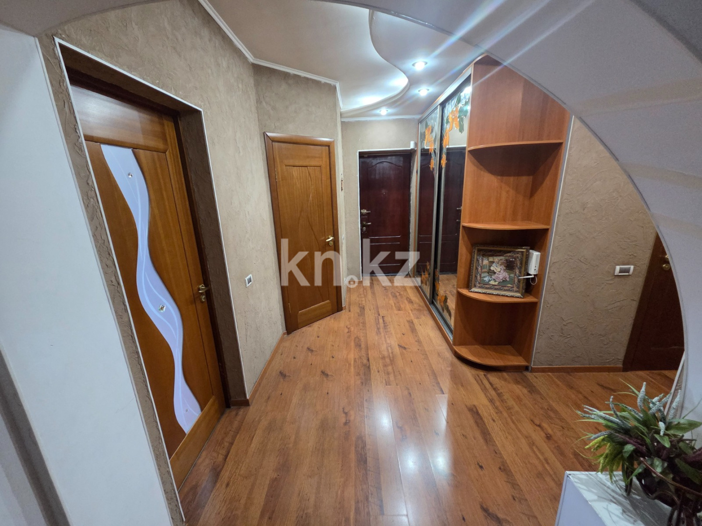 Продажа 2-комнатной квартиры, 92 м² в Алматы - фото 4