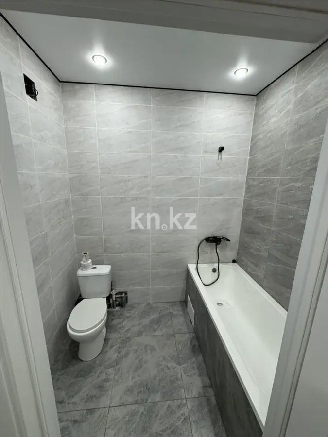 Продажа 1-комнатной квартиры, 35 м², мкр. Аккент, дом  15 в Алматы - фото 3