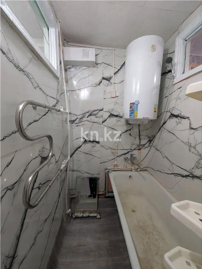 Продажа 2-комнатной квартиры, 45 м², 13 мкр., дом  24 в Караганде - фото 5