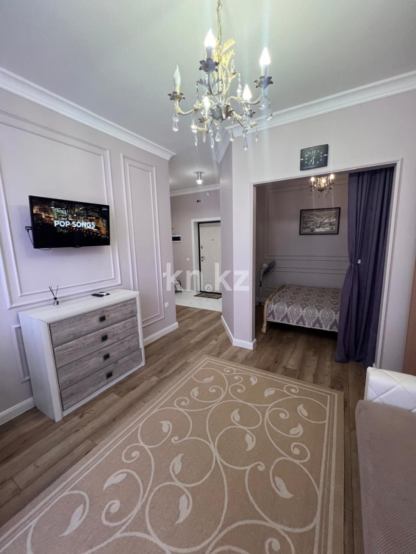 Аренда 1-комнатной квартиры посуточно, 40 м², пр. Шахтеров, дом  52б в Караганде - фото 8