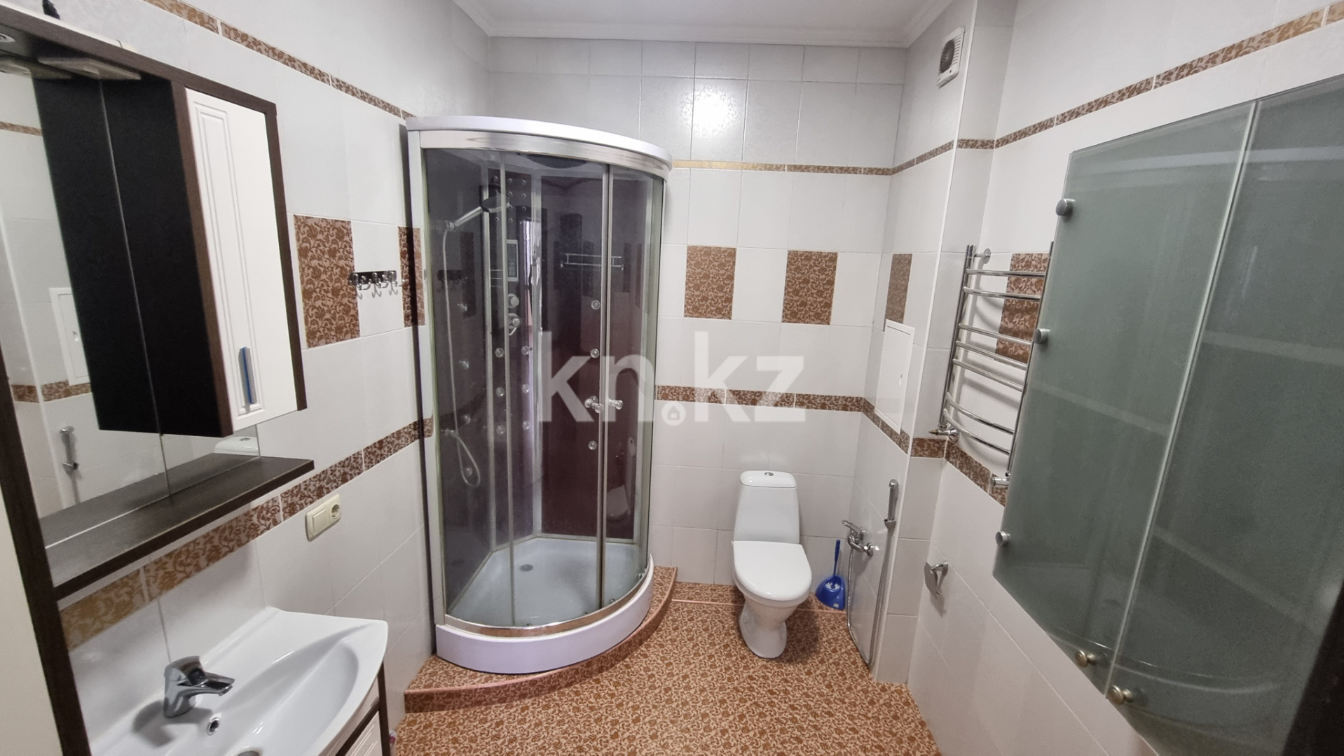 Аренда 4-комнатной квартиры, 193 м² в Алматы - фото 15