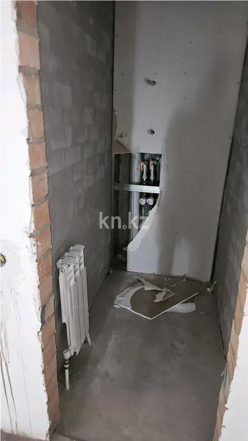Продажа 4-комнатной квартиры, 108 м², пр. Тауелсыздык, дом  25 в Астане - фото 4