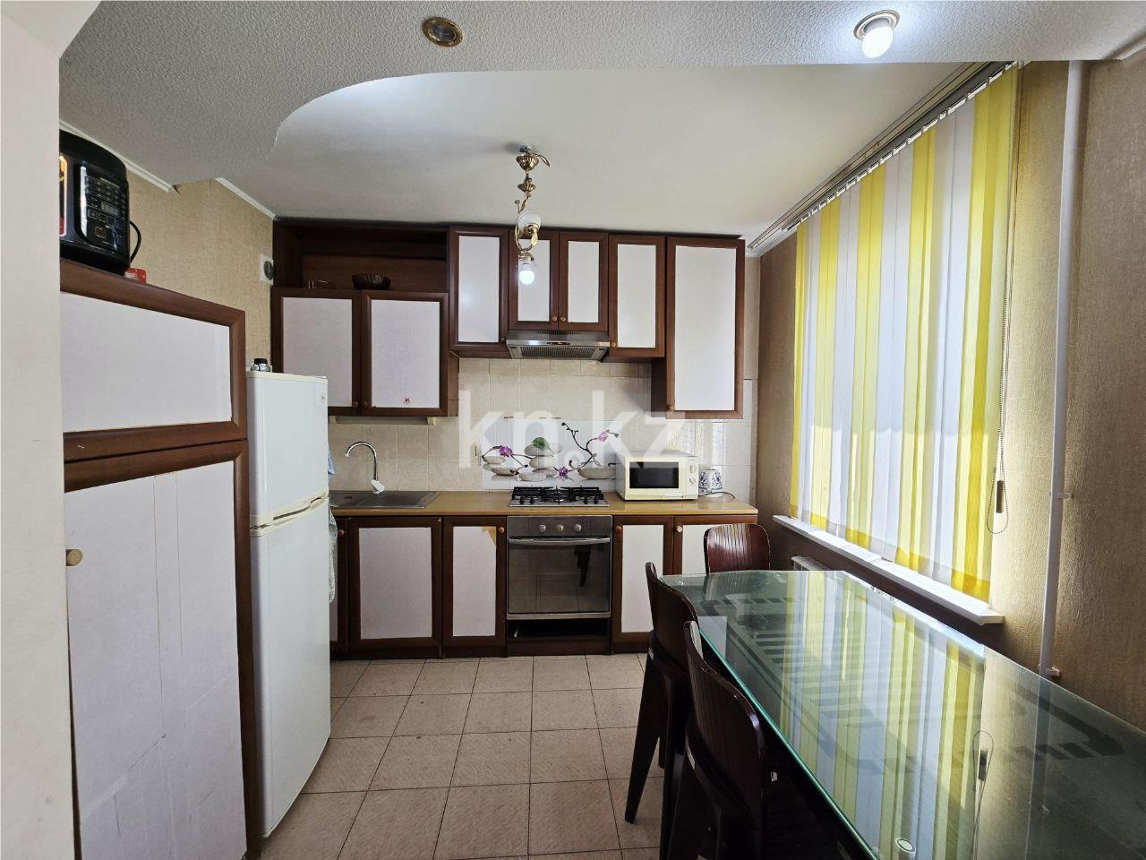 Продажа 3-комнатной квартиры, 68 м², ул. 6-й мик-н в Темиртау - фото 4