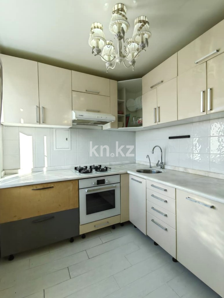 Продажа 3-комнатной квартиры, 71 м², ул. Ержанова, дом  47/2 в Караганде - фото 8