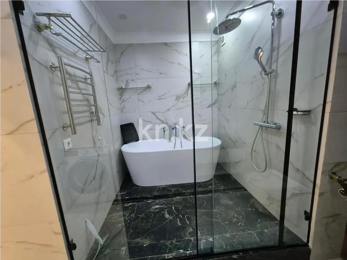 Продажа 3-комнатной квартиры, 90 м², ул. Орынбор, дом  12 в Астане - фото 6