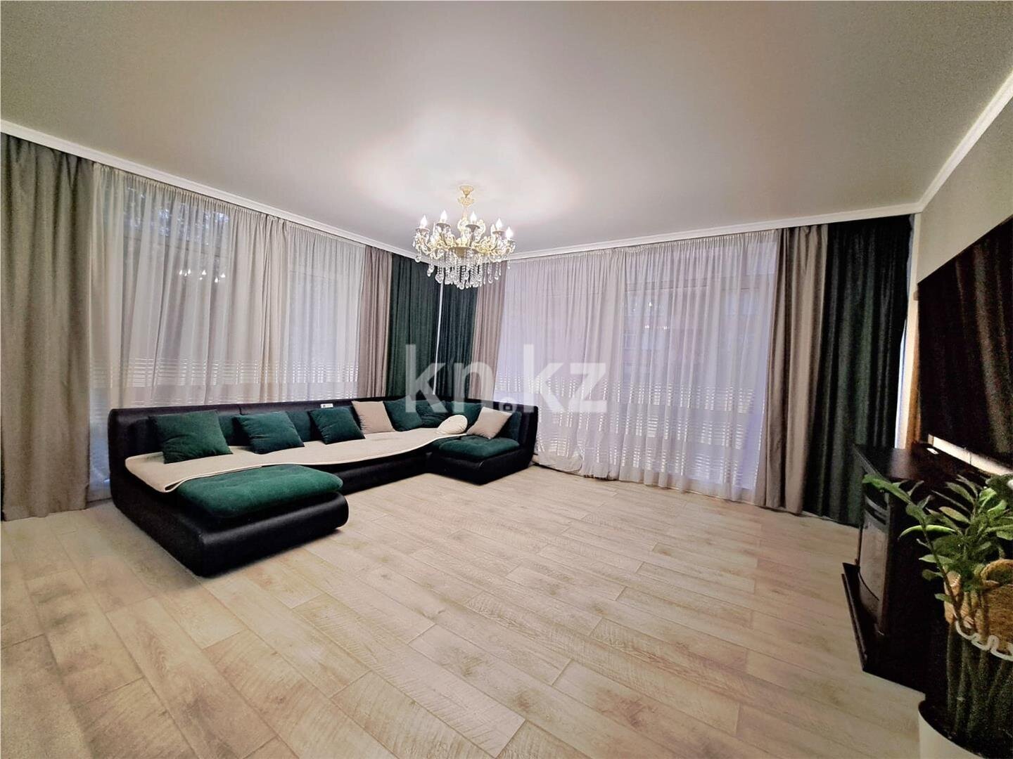Продажа 5-комнатной квартиры, 252 м² в Астане - фото 18