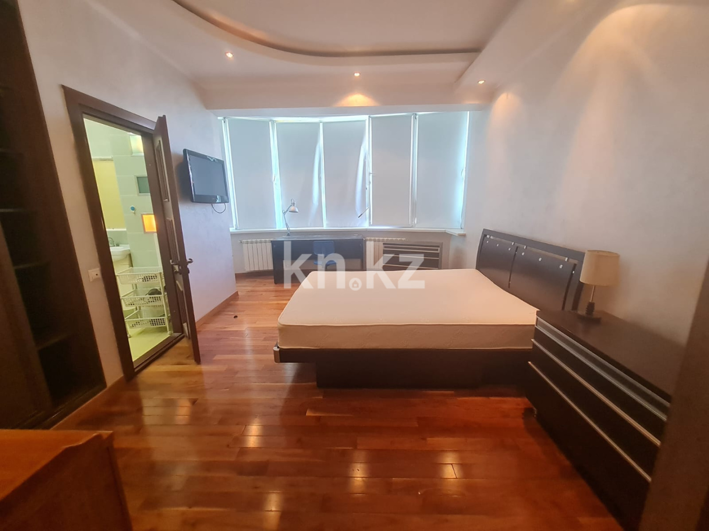 Аренда 4-комнатной квартиры, 150 м² в Алматы