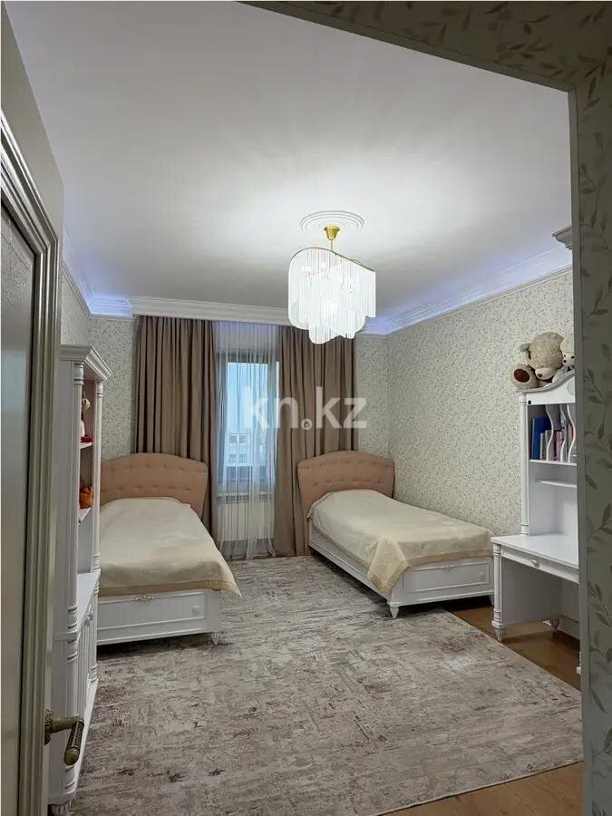 Продажа 4-комнатной квартиры, 140 м² в Алматы - фото 2