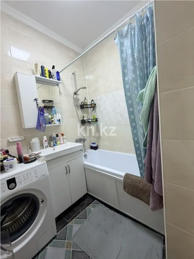 Продажа 2-комнатной квартиры, 65 м², мкр-н Казахфильм, дом  46 в Алматы - фото 4