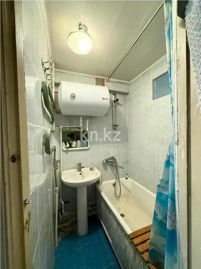 Продажа 3-комнатной квартиры, 61 м², мкр-н 16, дом  32 в Караганде - фото 4