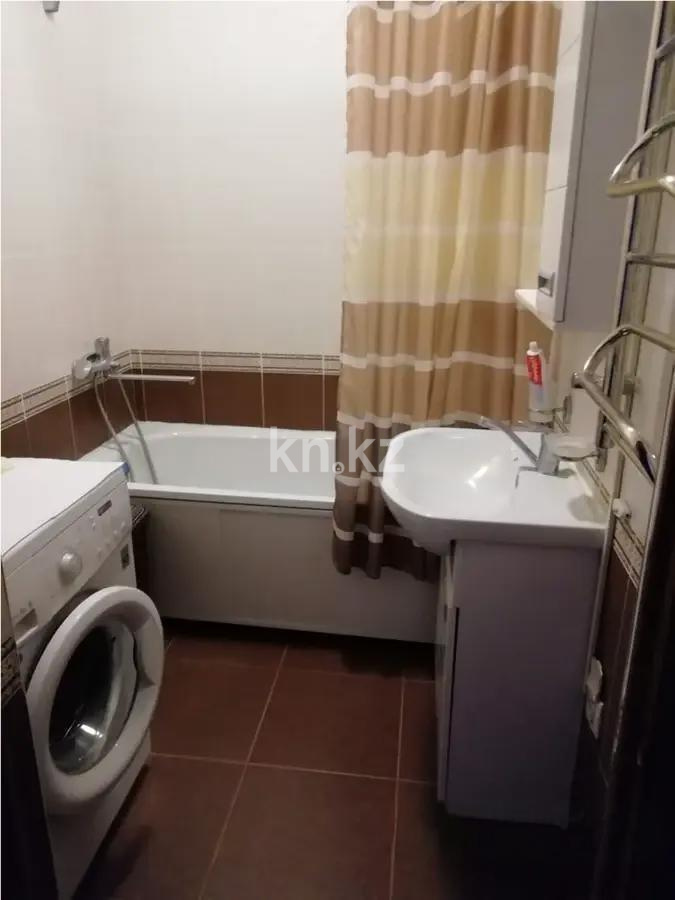 Продажа 1-комнатной квартиры, 40 м², ул. Навои, дом  210/1 в Алматы - фото 2