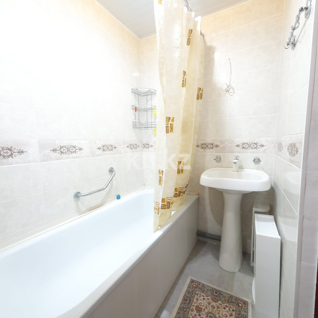 Продажа 2-комнатной квартиры, 56 м², ул. Каргала в Актобе - фото 27