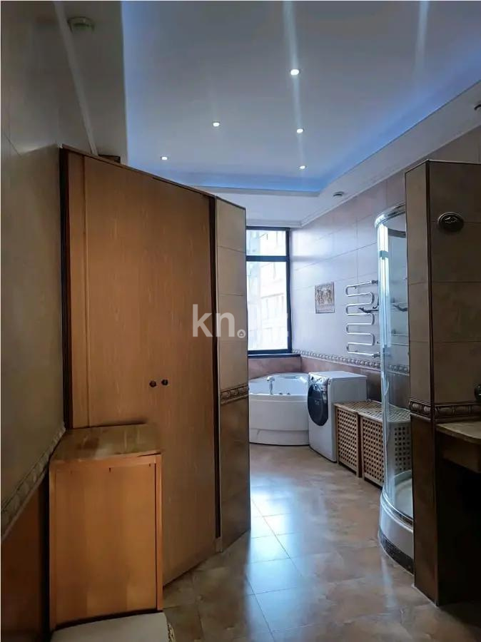 Продажа 4-комнатной квартиры, 135 м², мкр-н Жетысу-4, дом  6а в Алматы - фото 6