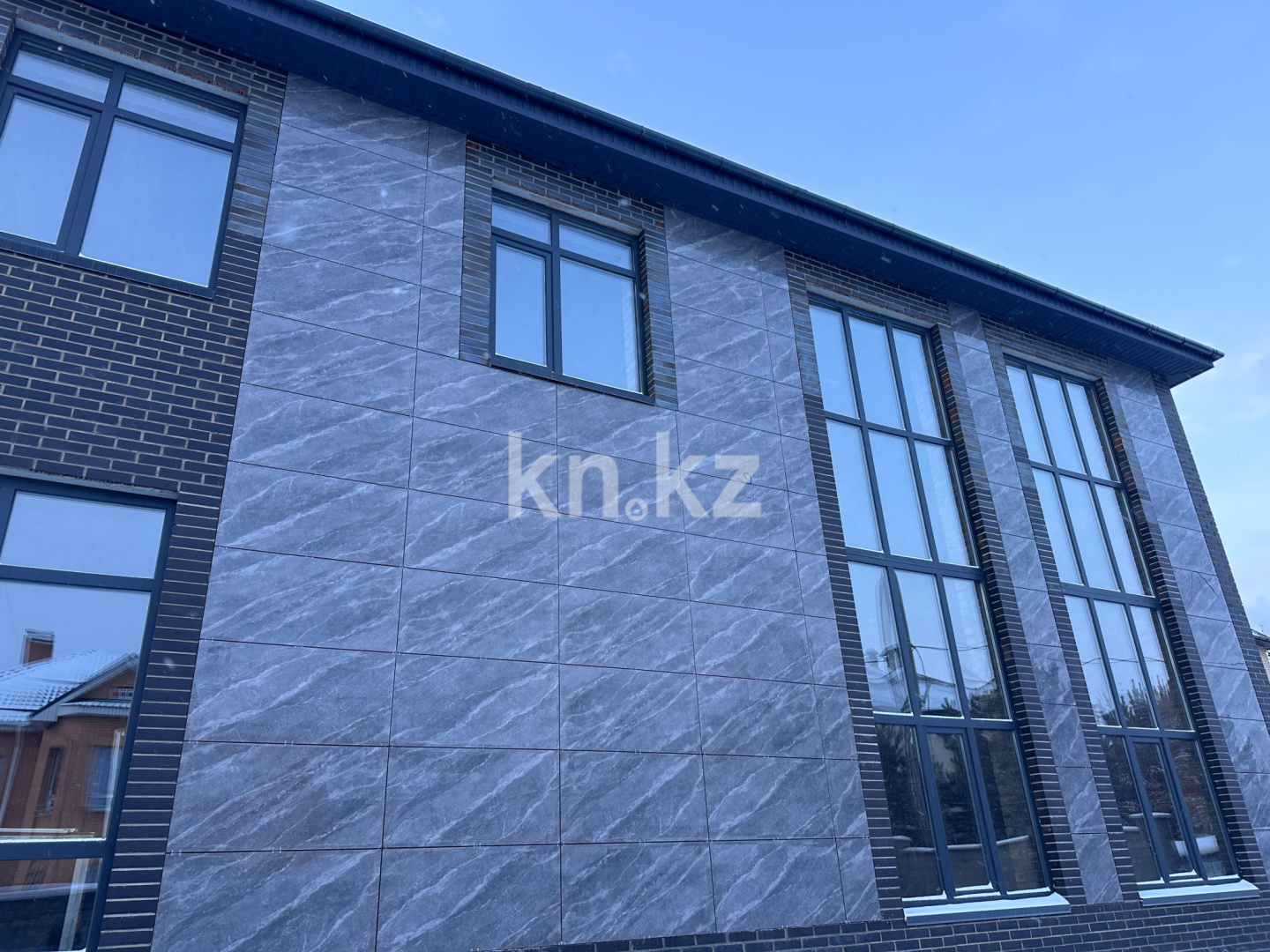 Продажа 7-комнатного дома, 388 м² в Караганде - фото 3