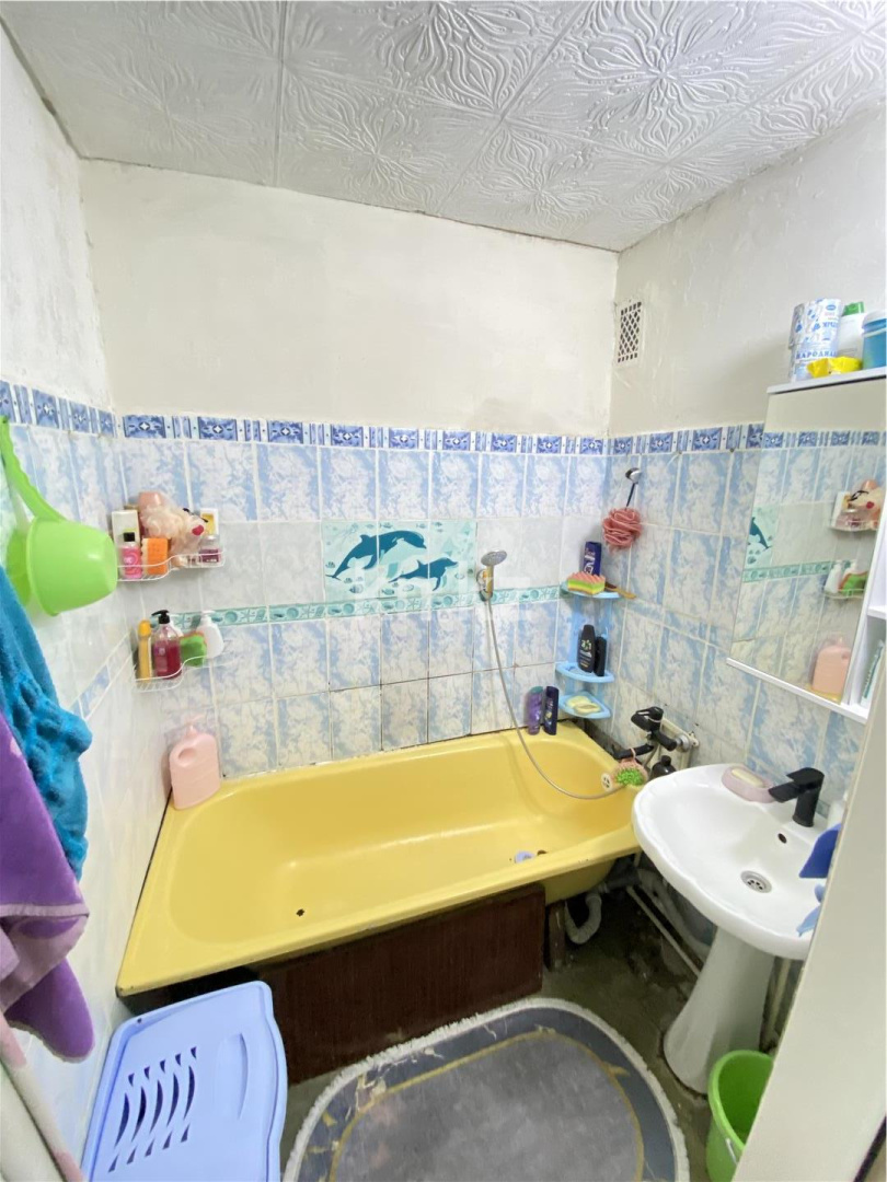 Продажа 4-комнатной квартиры, 77 м², мкр-н 11а, дом  26 в Караганде - фото 12